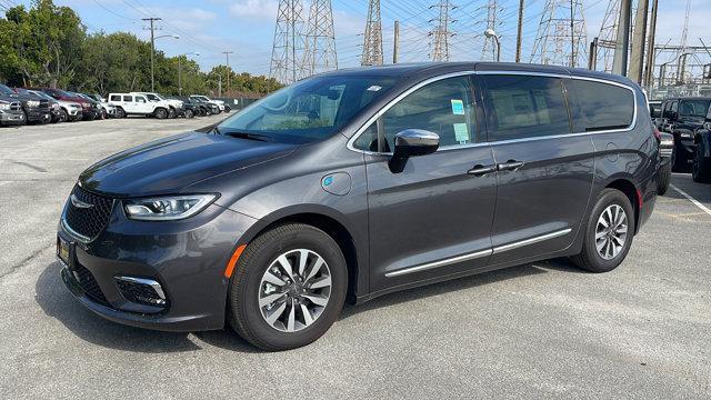 new 2023 Chrysler Pacifica Hybrid car, priced at $53,690