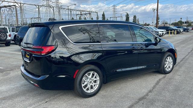 new 2025 Chrysler Pacifica car, priced at $44,145