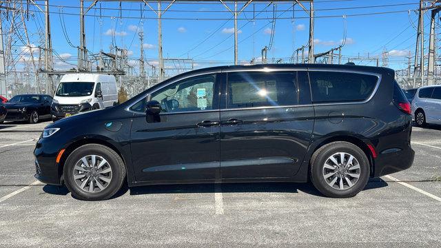 new 2023 Chrysler Pacifica Hybrid car, priced at $52,990