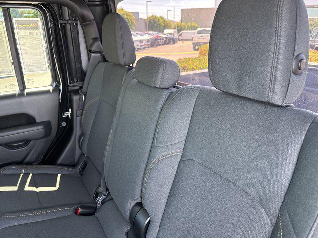 new 2025 Jeep Gladiator car, priced at $47,345