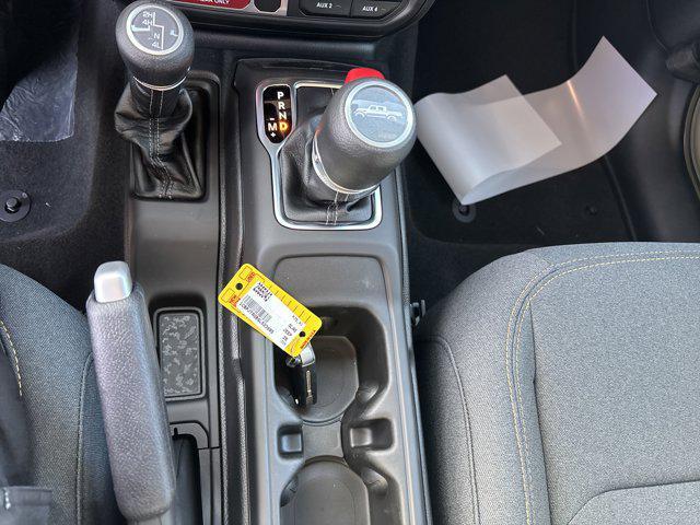 new 2025 Jeep Gladiator car, priced at $50,040