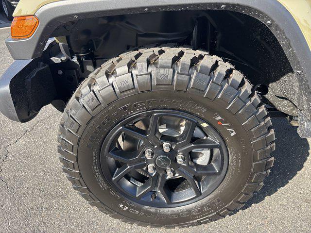 new 2025 Jeep Gladiator car, priced at $50,040