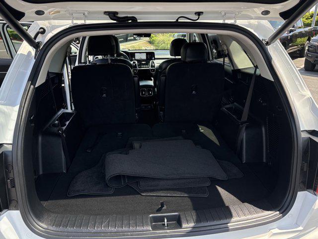 used 2024 Kia Sorento Hybrid car, priced at $34,999