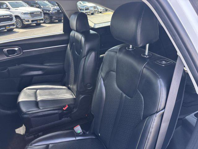 used 2024 Kia Sorento Hybrid car, priced at $34,999