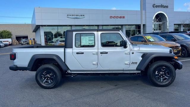 new 2024 Jeep Gladiator car, priced at $43,190