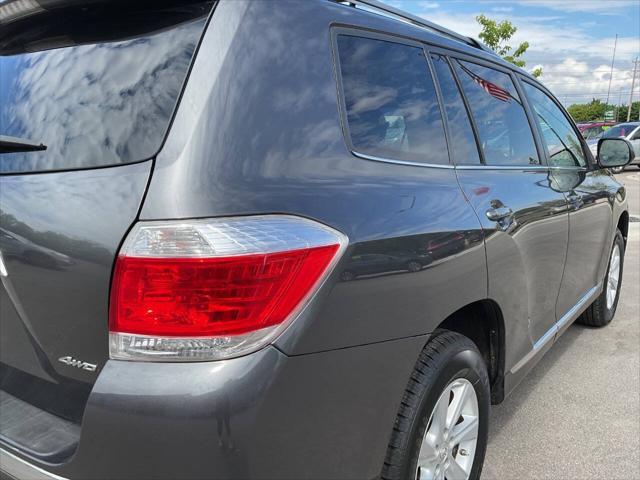 used 2012 Toyota Highlander car, priced at $14,995
