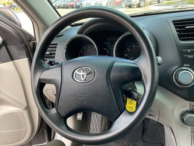 used 2012 Toyota Highlander car, priced at $14,995