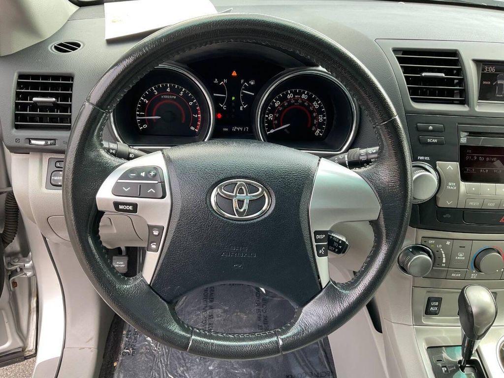 used 2012 Toyota Highlander car, priced at $14,995
