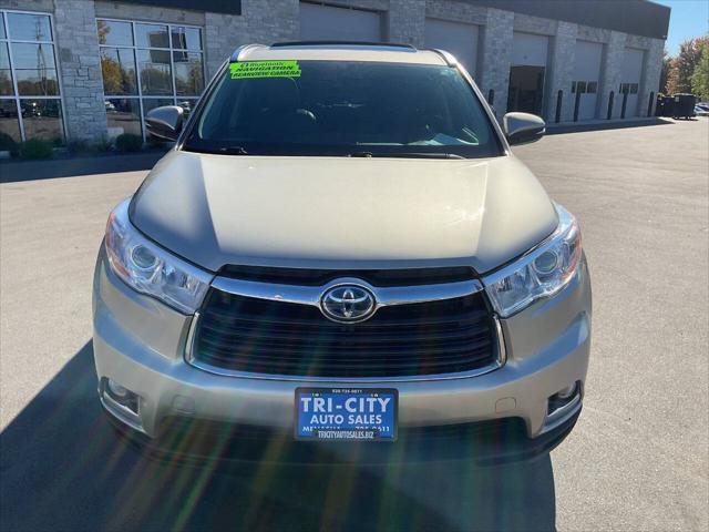 used 2015 Toyota Highlander Hybrid car, priced at $18,995