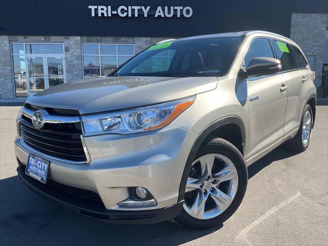 used 2015 Toyota Highlander Hybrid car, priced at $18,995