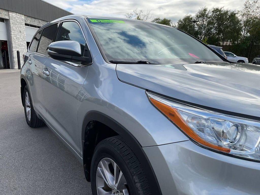 used 2016 Toyota Highlander car, priced at $17,995
