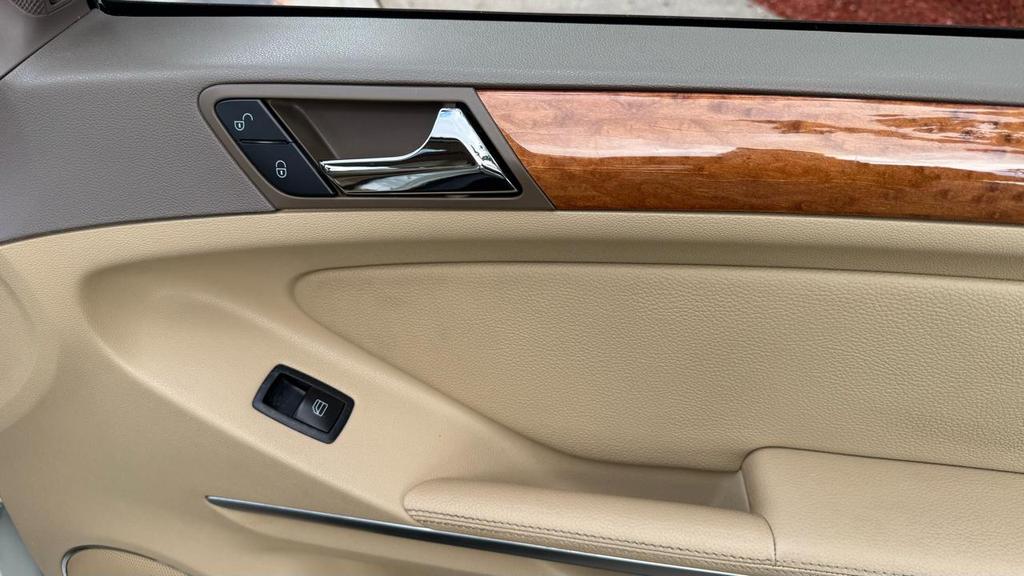 used 2008 Mercedes-Benz GL-Class car, priced at $13,900