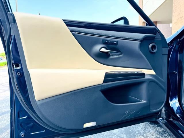 used 2019 Lexus ES 350 car, priced at $28,900