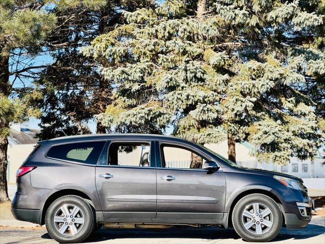 used 2015 Chevrolet Traverse car, priced at $10,900