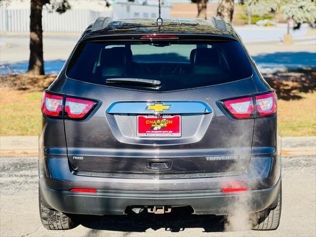 used 2015 Chevrolet Traverse car, priced at $10,900