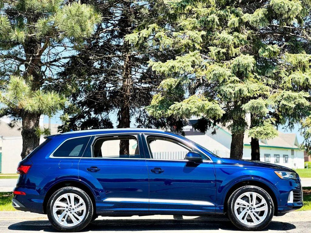 used 2022 Audi Q7 car, priced at $31,900