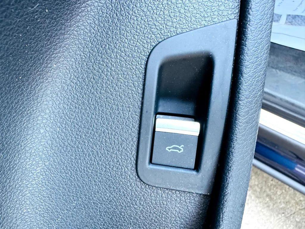 used 2022 Audi Q7 car, priced at $31,900