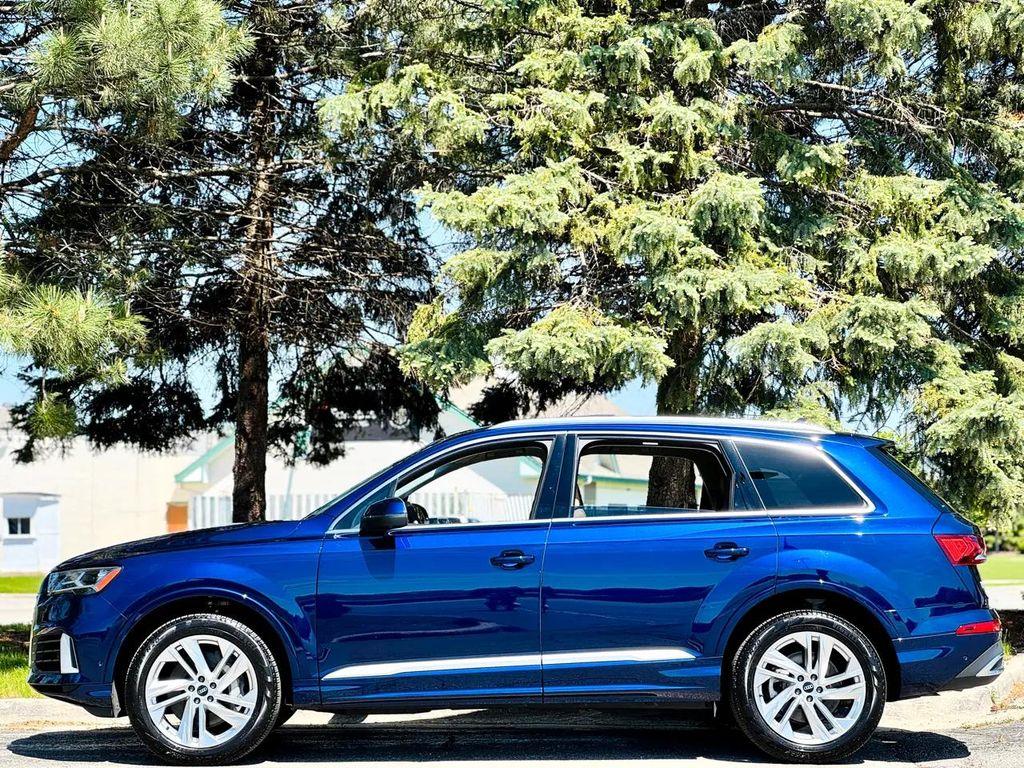 used 2022 Audi Q7 car, priced at $31,900
