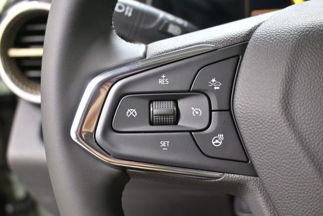new 2025 Chevrolet Trax car