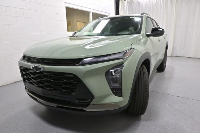new 2025 Chevrolet Trax car