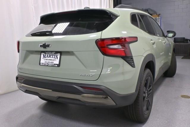 new 2025 Chevrolet Trax car