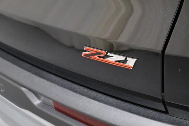 new 2025 Chevrolet Traverse car