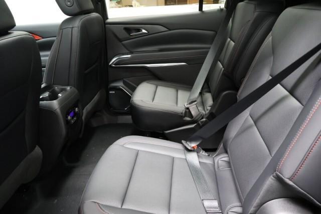 new 2025 Chevrolet Traverse car