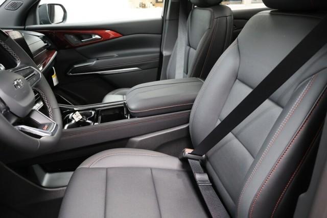 new 2025 Chevrolet Traverse car