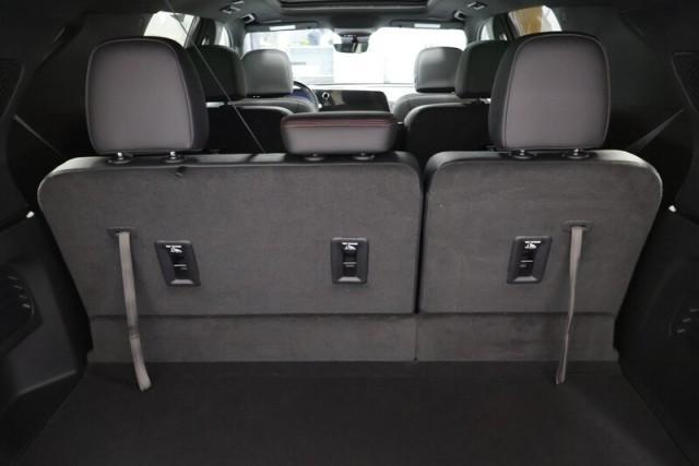 new 2025 Chevrolet Traverse car