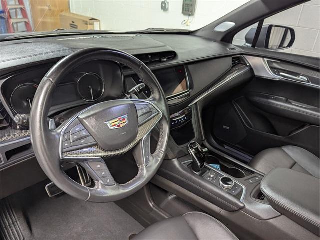 used 2023 Cadillac XT5 car, priced at $39,855