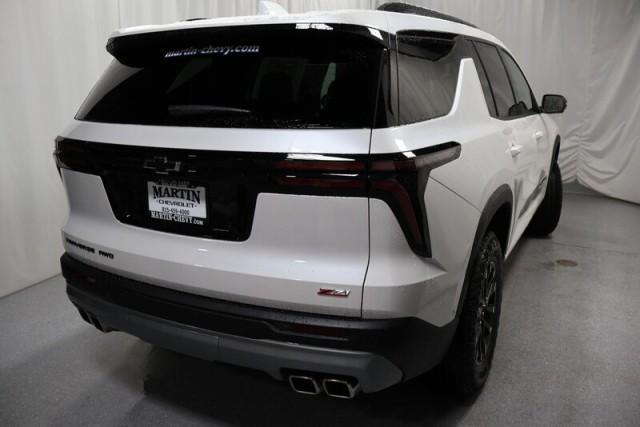 new 2025 Chevrolet Traverse car