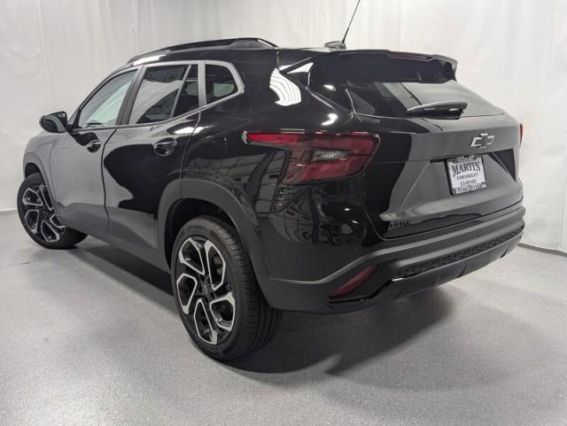 new 2025 Chevrolet Trax car