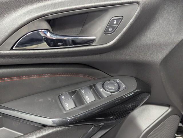 new 2025 Chevrolet Trax car