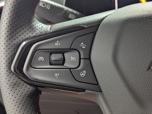 new 2025 Chevrolet Trax car