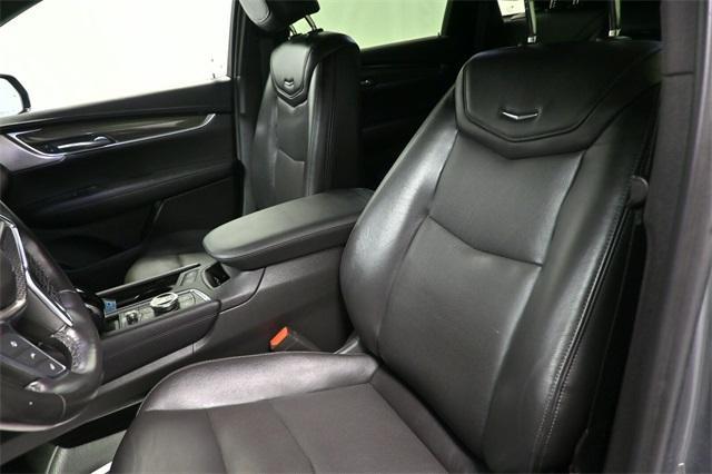 used 2021 Cadillac XT5 car, priced at $29,999