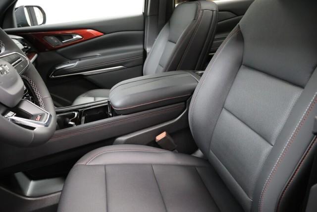new 2025 Chevrolet Traverse car, priced at $56,200
