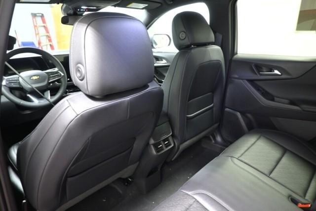 new 2026 Chevrolet Equinox car, priced at $32,040
