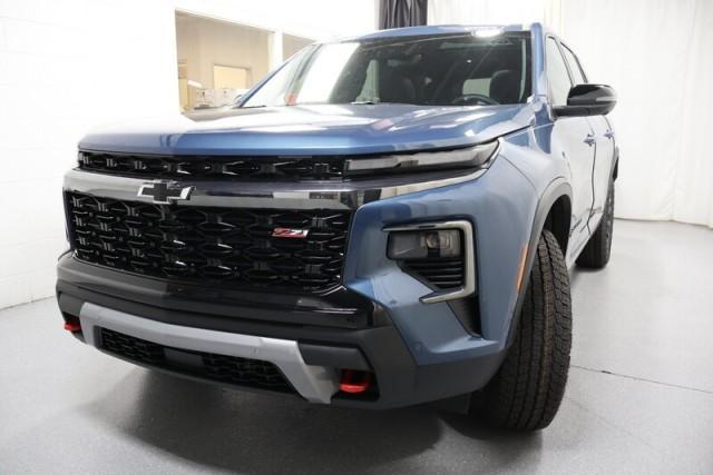new 2025 Chevrolet Traverse car