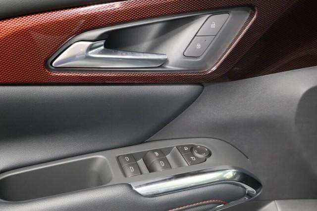 new 2025 Chevrolet Traverse car