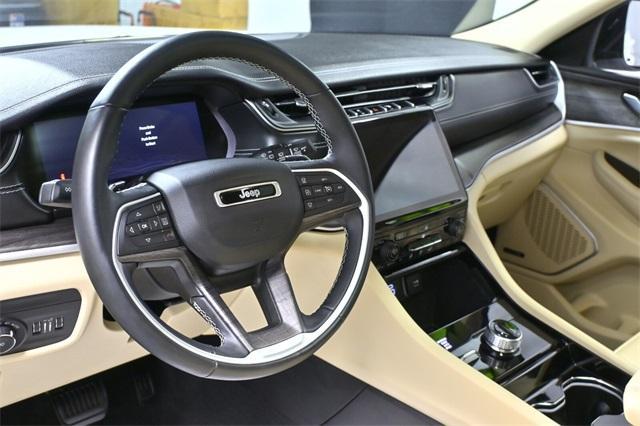used 2022 Jeep Grand Cherokee car, priced at $32,471