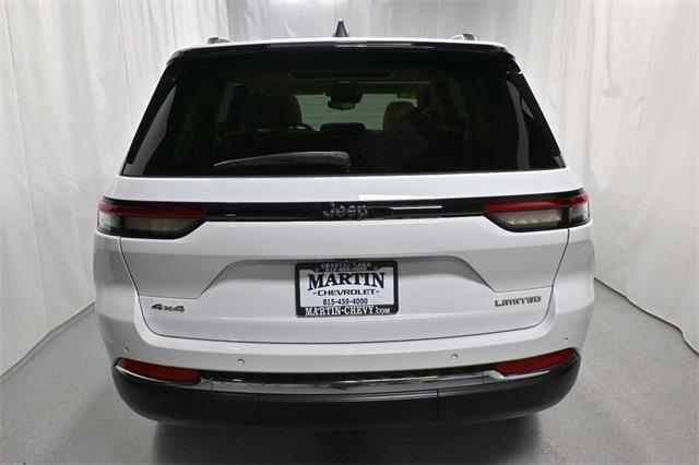 used 2022 Jeep Grand Cherokee car, priced at $32,471