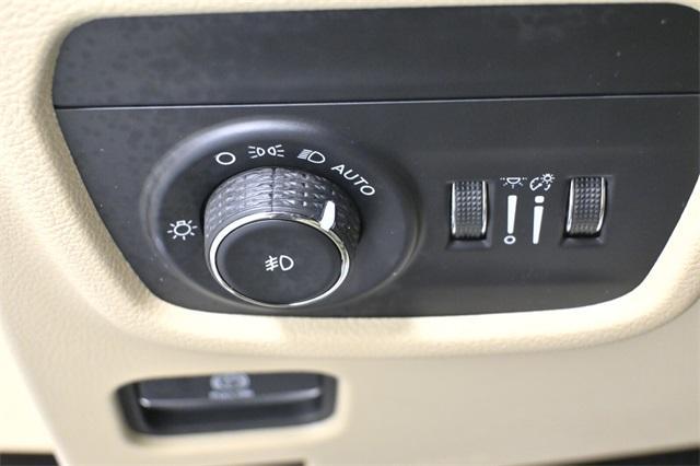 used 2022 Jeep Grand Cherokee car, priced at $32,471
