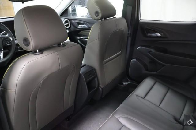 new 2025 Chevrolet Trax car, priced at $27,485