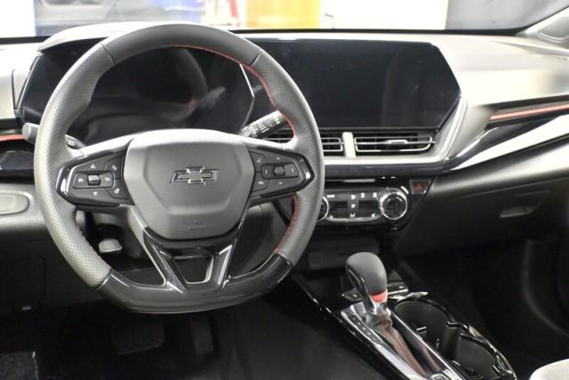 new 2025 Chevrolet Trax car