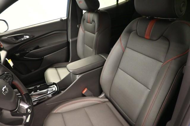 new 2025 Chevrolet Trax car