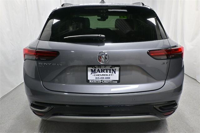 used 2022 Buick Envision car, priced at $28,000