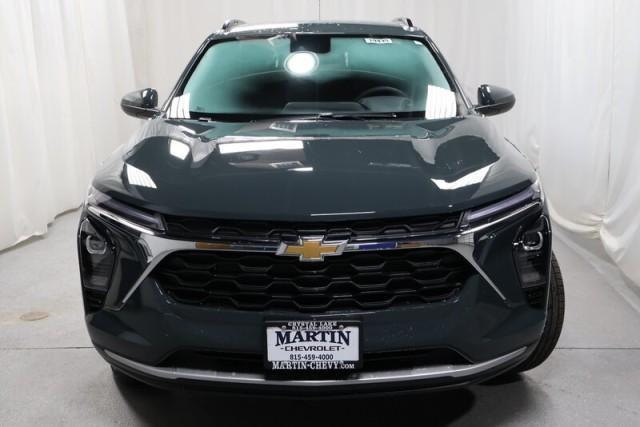 new 2025 Chevrolet Trax car