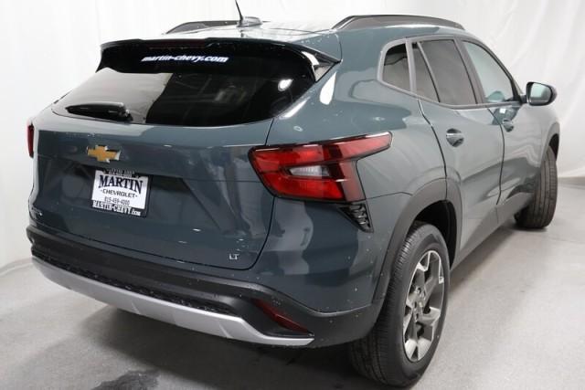 new 2025 Chevrolet Trax car