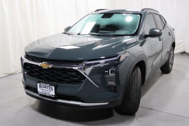 new 2025 Chevrolet Trax car