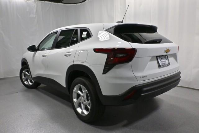 new 2025 Chevrolet Trax car